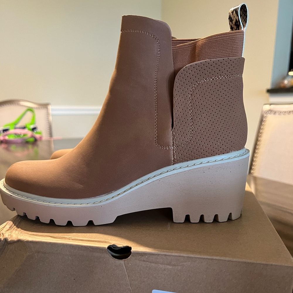 Trish Lucia Platform Lug Sole Chelsea Boot Non Slip Faux Suede Tan Ankle Boots